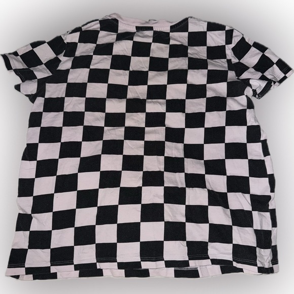 Forever 21 pink and black checkered t shirt - Picture 2 of 3